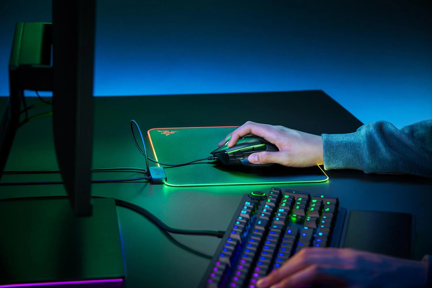 Pelės kilimėlis žaidimams Razer Firefly V2, Chroma, Juodas