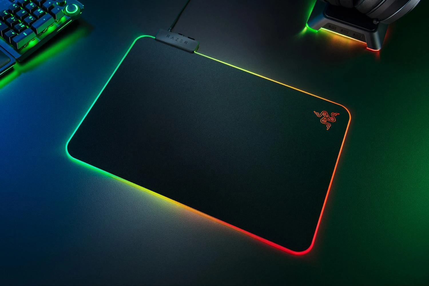 Pelės kilimėlis žaidimams Razer Firefly V2, Chroma, Juodas