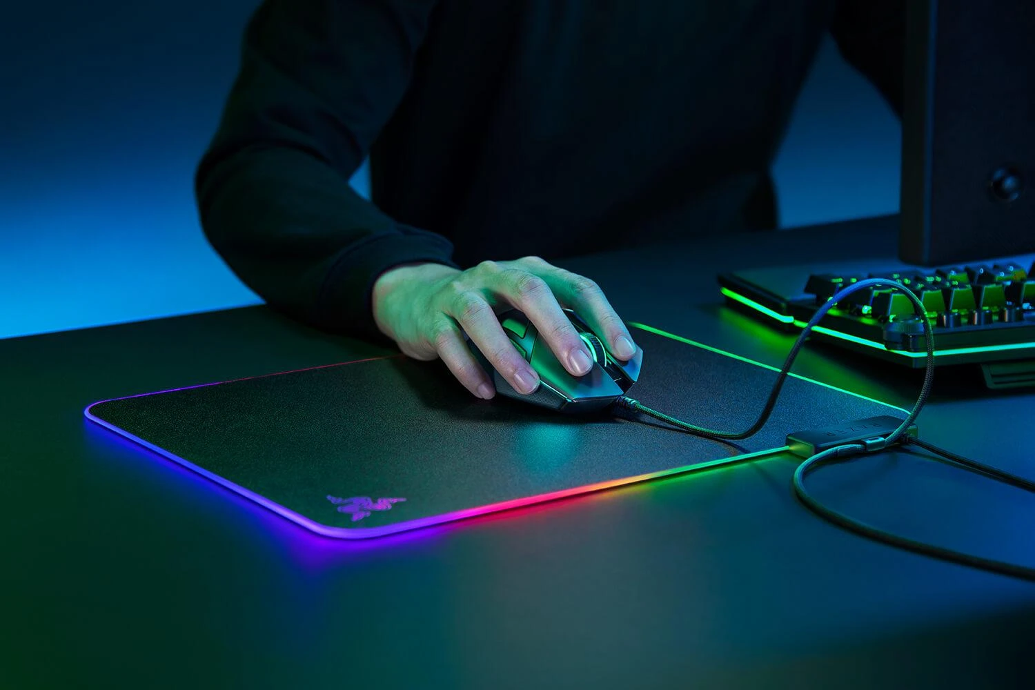Pelės kilimėlis žaidimams Razer Firefly V2, Chroma, Juodas