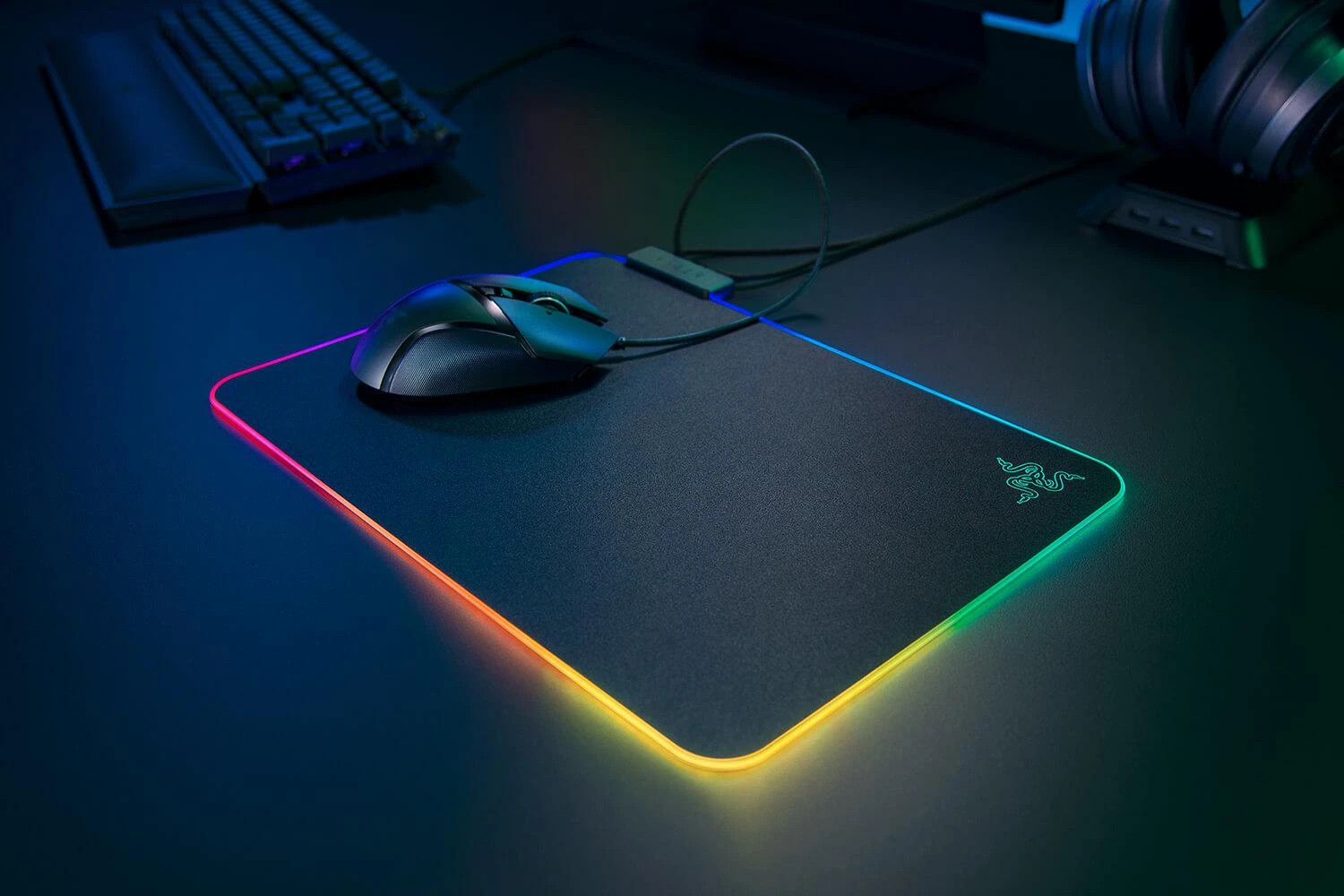 Pelės kilimėlis žaidimams Razer Firefly V2, Chroma, Juodas