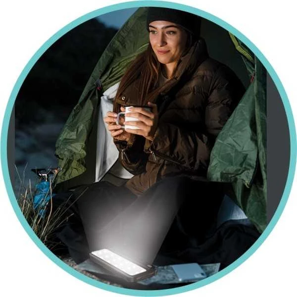 Rebeltec Powerbank P10 LCDPD 10 000mAh LAMP su funkcija stiprus šviesos šaltinis, galingumas išėjimas 22.5W Port Delivery (PD20W)