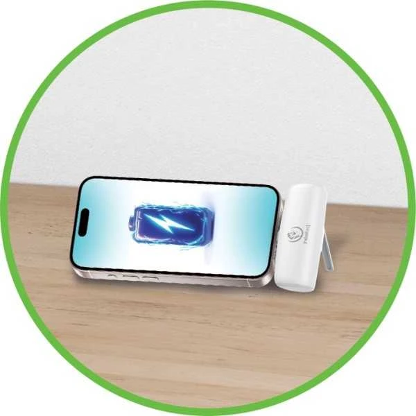 „Rebeltec Powerbank P5 PLUG-IN“ (5000 mAh 10 W) tiesioginis prijungimas prie telefono per USB-C jungtį