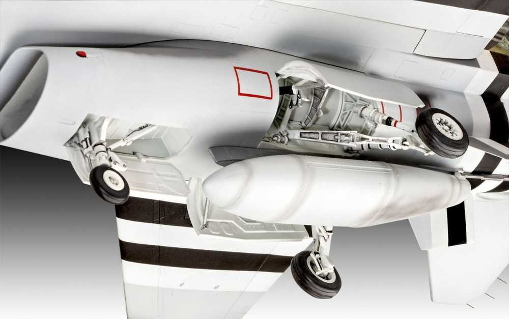 Revell Plastikinis 50-mečio F-16 Falcon 1/32 lėktuvo modelis