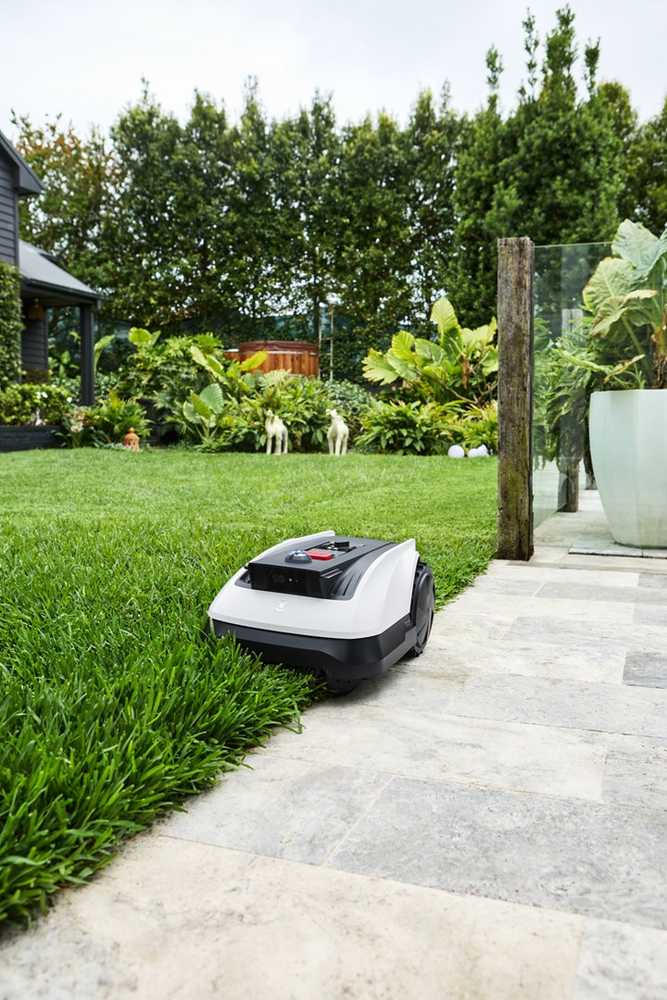 Belaidis vejos pjovimo robotas Ecovacs GOAT 0500 Panorama