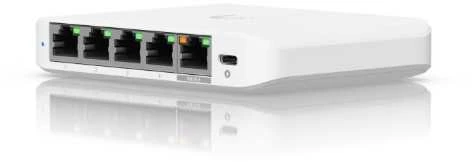 Šakotuvas UBIQUITI COMPACT, 5 PRIESTŲ 2,5G JUNGIKLIS, GALIMAS MAITINTI SU POE ARBA USB-C ADAPTERIU.