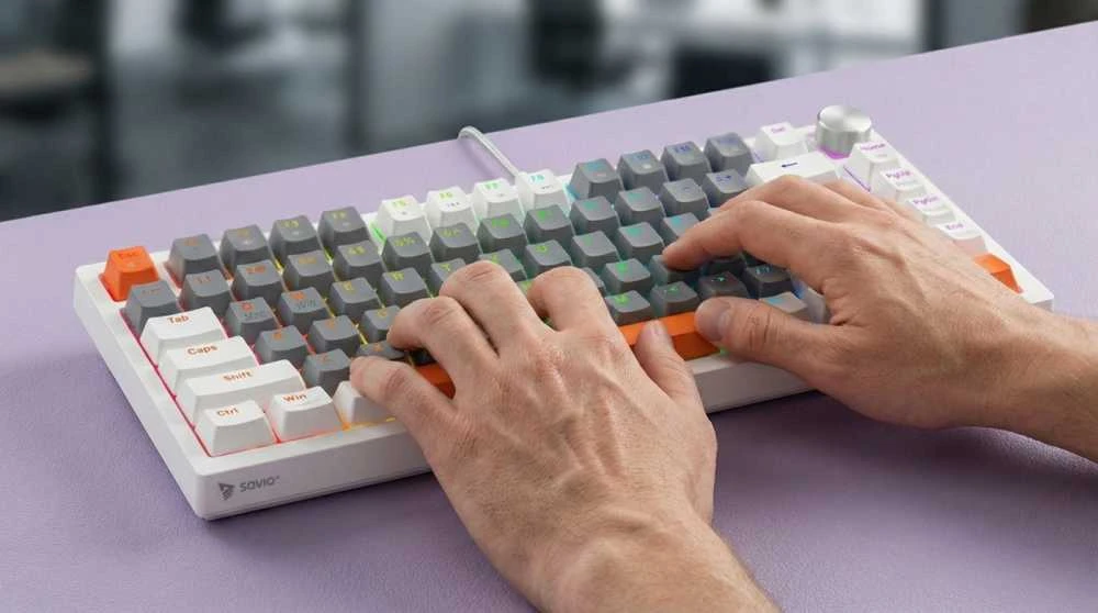 Savio ASTRAL Baltas JADE 3 COLOURS klaviatūra Gaming USB QWERTY US International