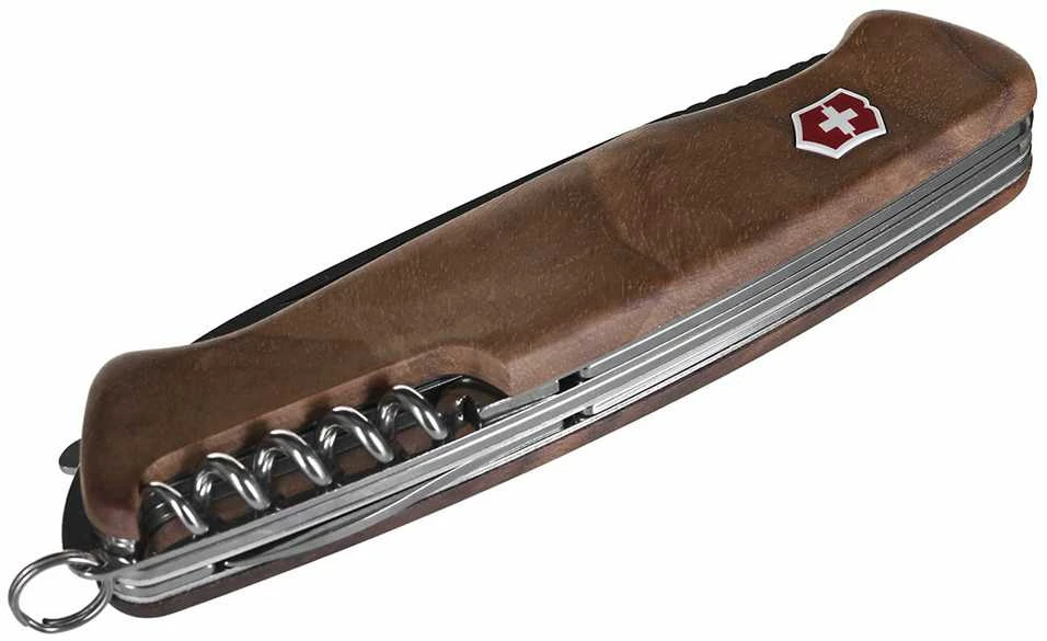 Šveicarija Victorinox Ranger 55 Wood kišeninis peilis su riešutmedžio kriaunomis