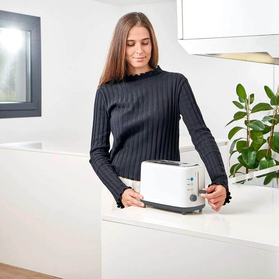 Skrudintuvas Black & Decker Toaster Juodas & Decker BXTOA820E (820W)