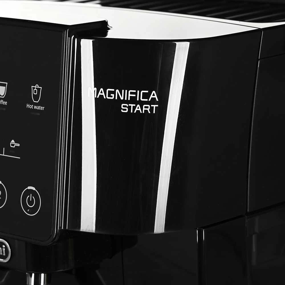 DeLonghi Magnifica Evo ECAM220.60.B automatinis kavos aparatas – juodas