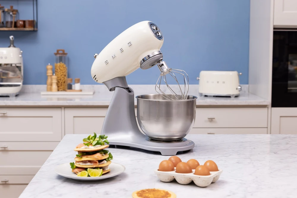 Virtuvinis kombainas Smeg SMF04CREU mixer Stand mixer 800 W Kreminis