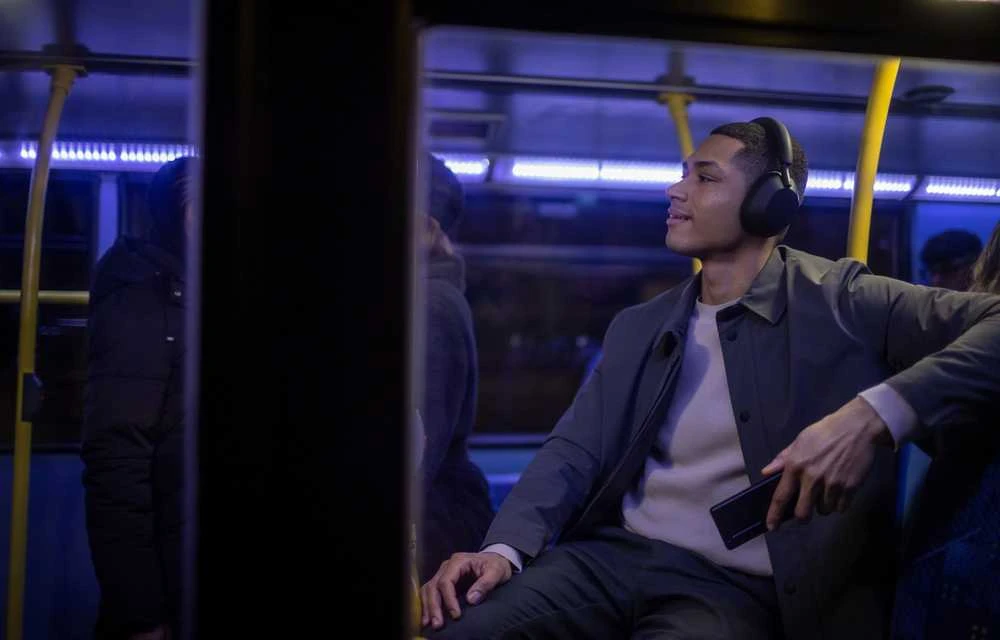 Belaidės ausinės Sony WH-1000XM5 su triukšmo slopinimo technologija, Juodos