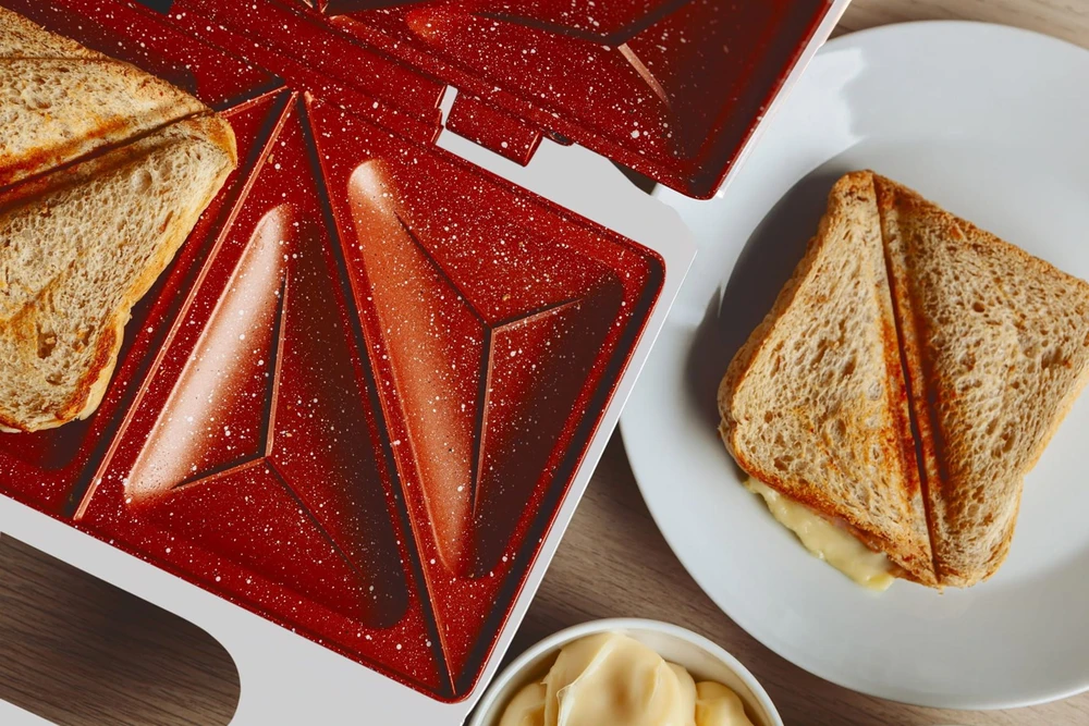 Sumuštinių keptuvas ELDOM SANDWICH MAKER ST11B RUDDY