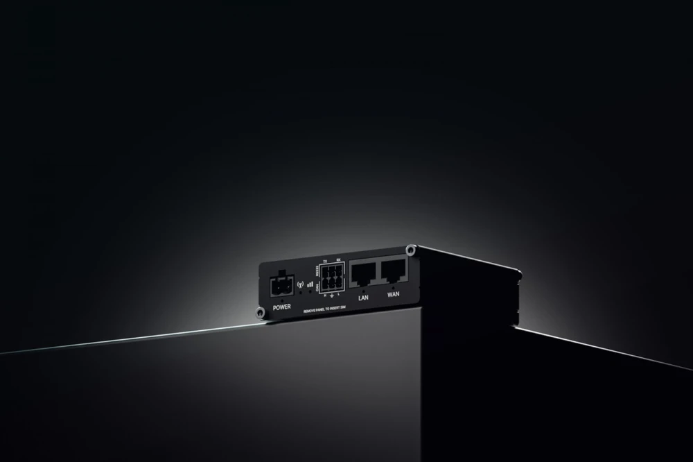 Teltonika RUT204 maršrutizatorius pramoninis 4G / LTE (RUT2040AAAA0) RS232/CAN