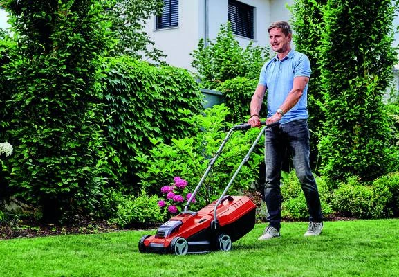 Akumuliatorinė stumdoma vejapjovė Einhell GE-CM 18/32 Li-Solo