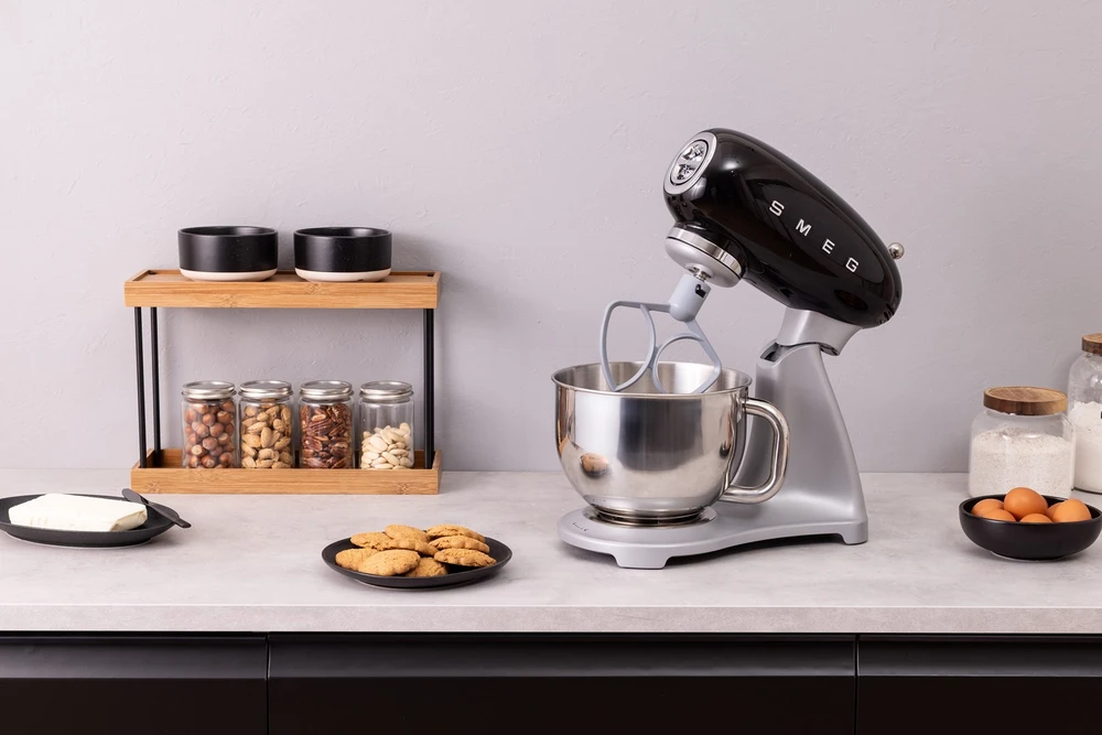 Smeg Stand Mixer Juodas 50's Style Aesthetic