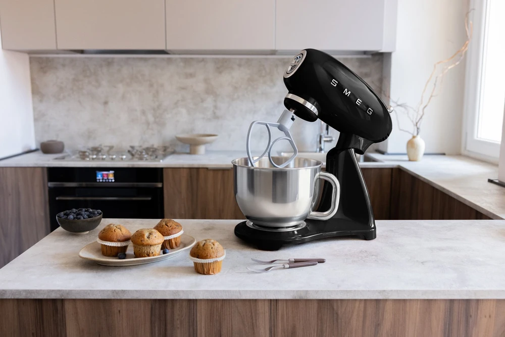 Smeg SMF05BLEU mixer Stand mixer 1000 W Juodas
