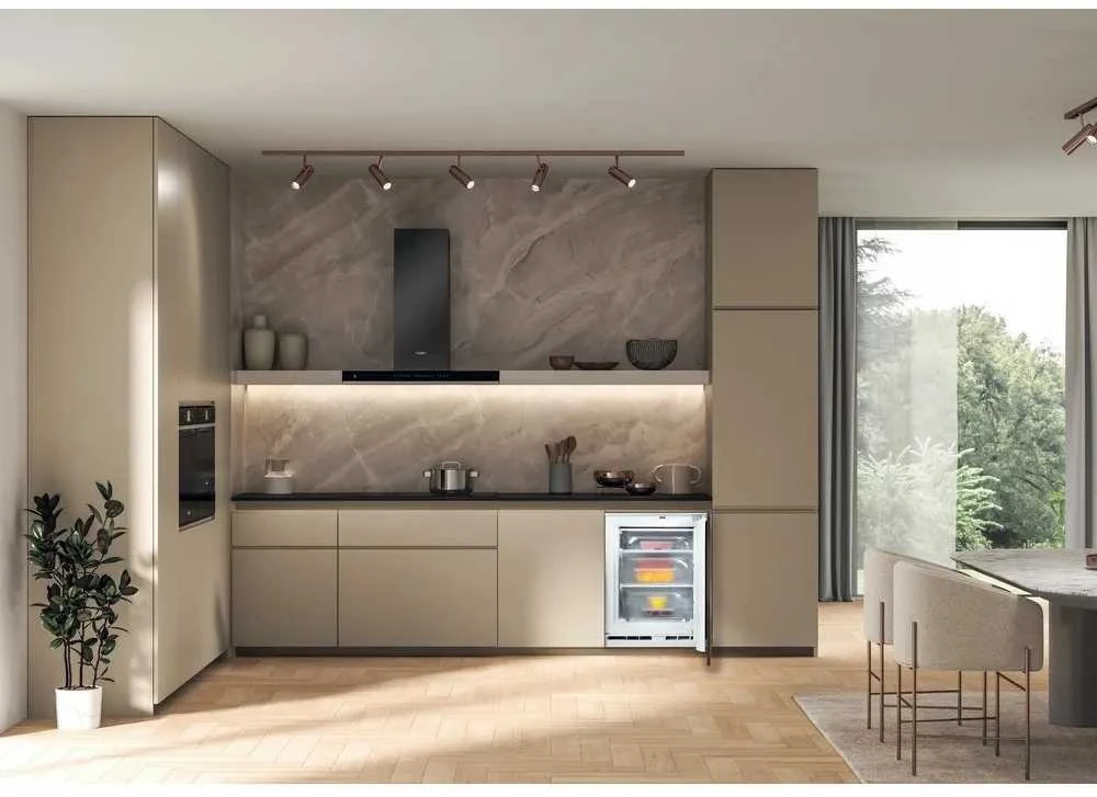 Whirlpool Šaldiklis Montuojama WBUFZ011