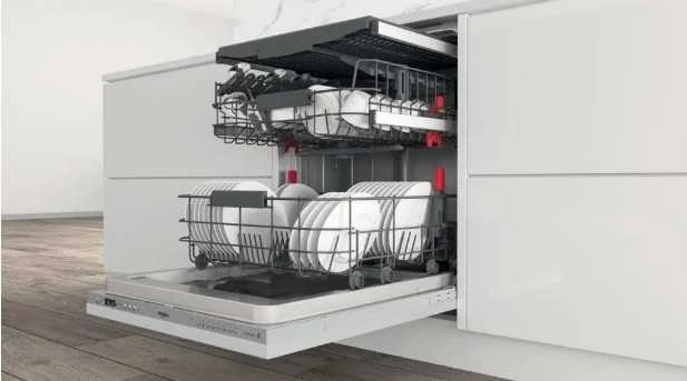 Indaplovė „Whirlpool WI 7020 PF“ pusiau įmontuojama, 14 vietų komplektų, E