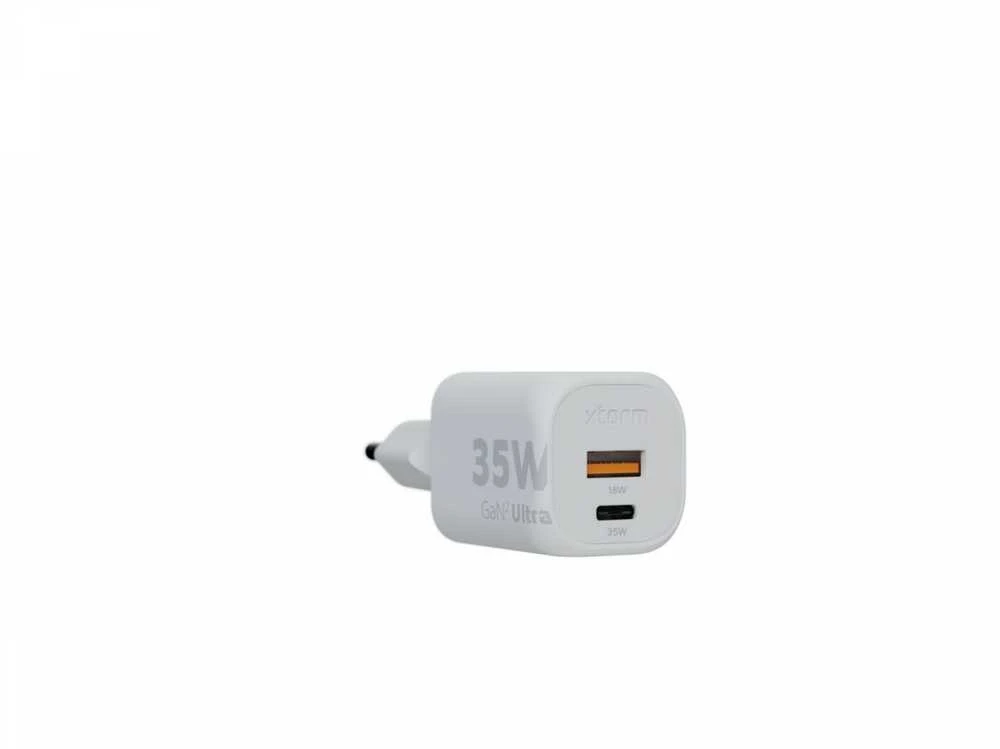 „Xtorm“ – 35 W „GaN2 Ultra“ namų įkroviklis, USB-C PD/USB-A, baltas