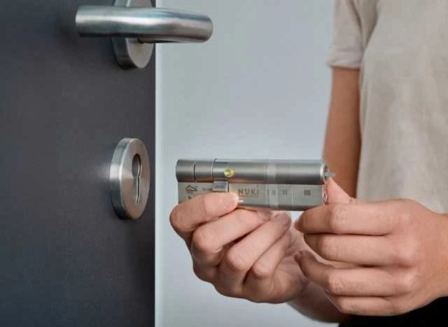Inteligentny zamek nuki smart lock ultra