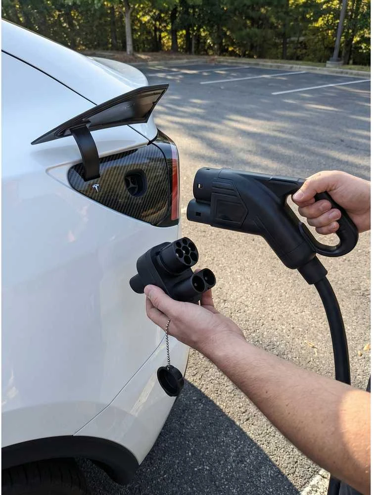 CCS2-TESLA adapteris