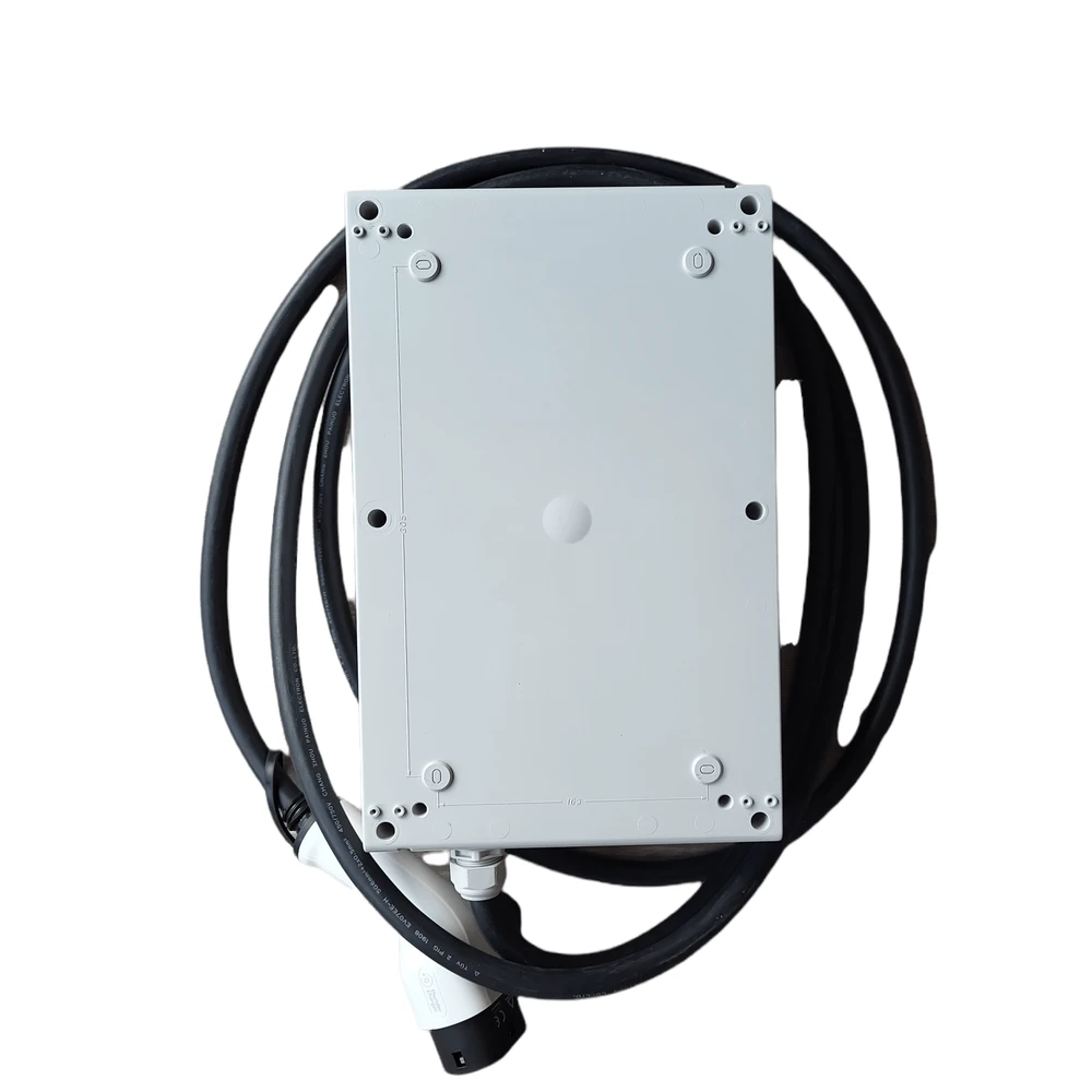 Krovimo stotelė 3 Fazės, 22 kW su Type 2 rozete ir atskiru Type 2 laidu 5m ilgio