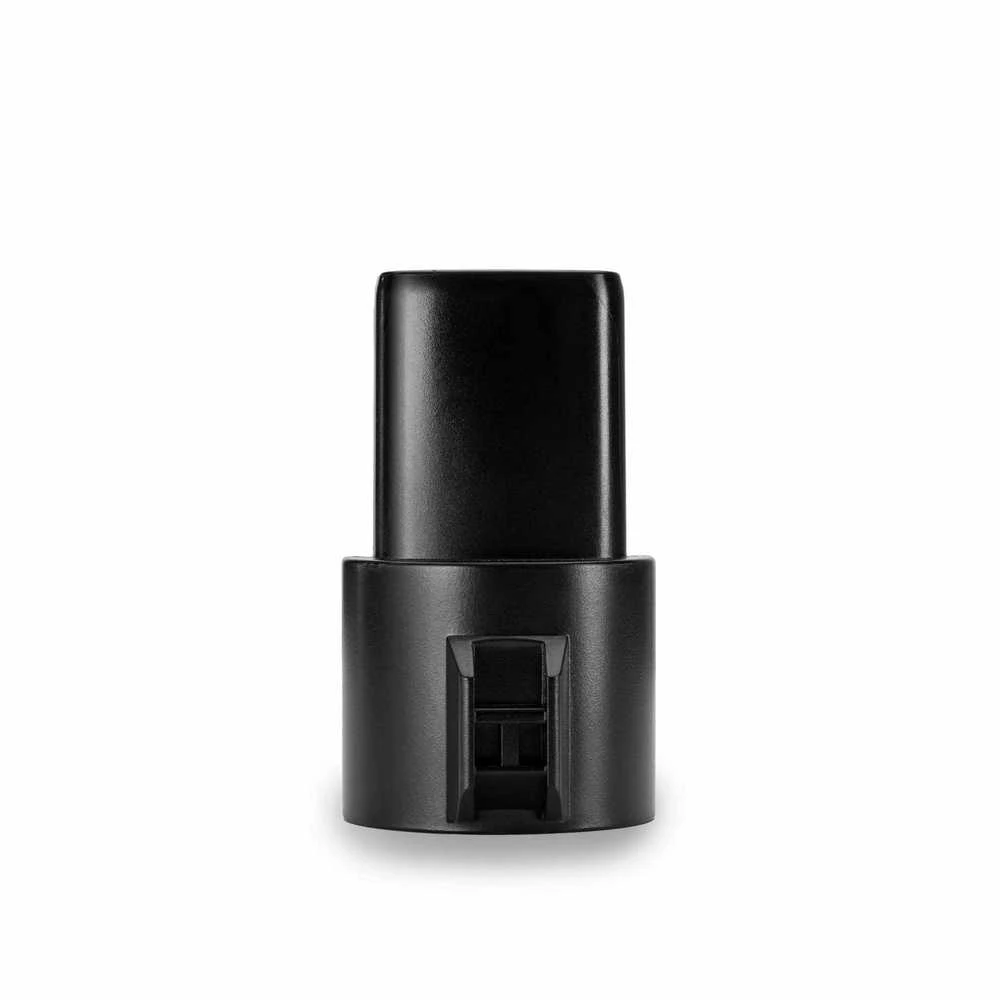 Tesla adapteris