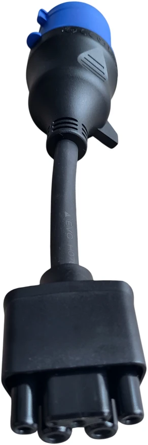 Tesla adapteris 32A Schuko tipo ( į 220V 7kw mėlynos spalvos rozete)