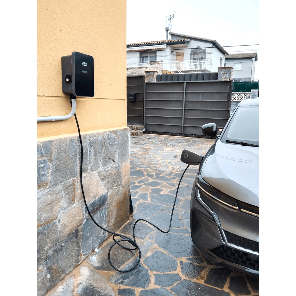 V2C Trydan krovimo stotelė 22kW su ekranu, 3 fazių, Type 2 kabelis (10m), dinaminis balansavimas