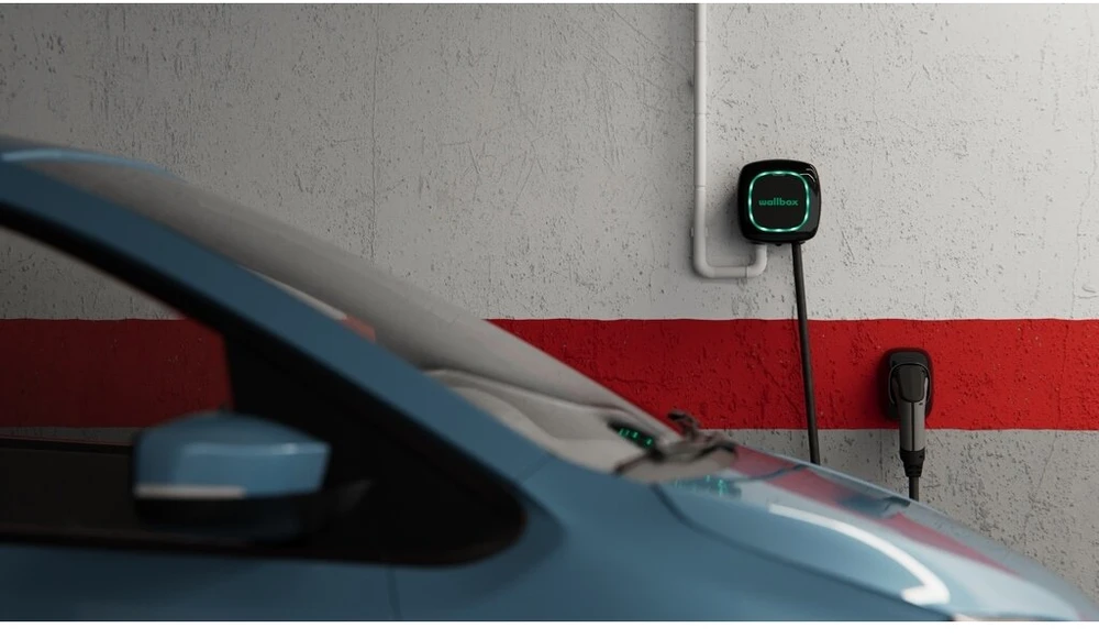 Wallbox krovimo stotelė - Pulsar Max 7,4kW