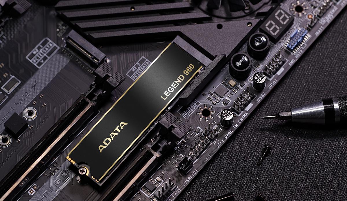 Kietasis diskas Adata LEGEND 960 MAX M.2 NVMe PCIe4x4 2TB
