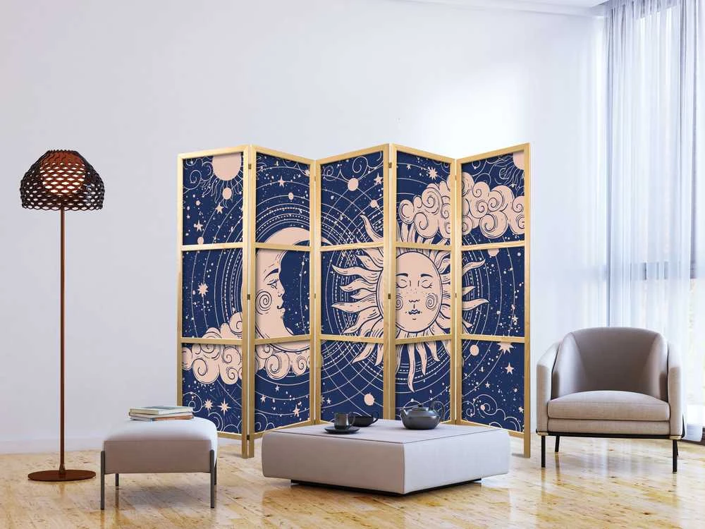 Artgeist Japoniška kambario pertvara - Cosmic Harmony - Illustration of the Sun and Moon on a Navy Background