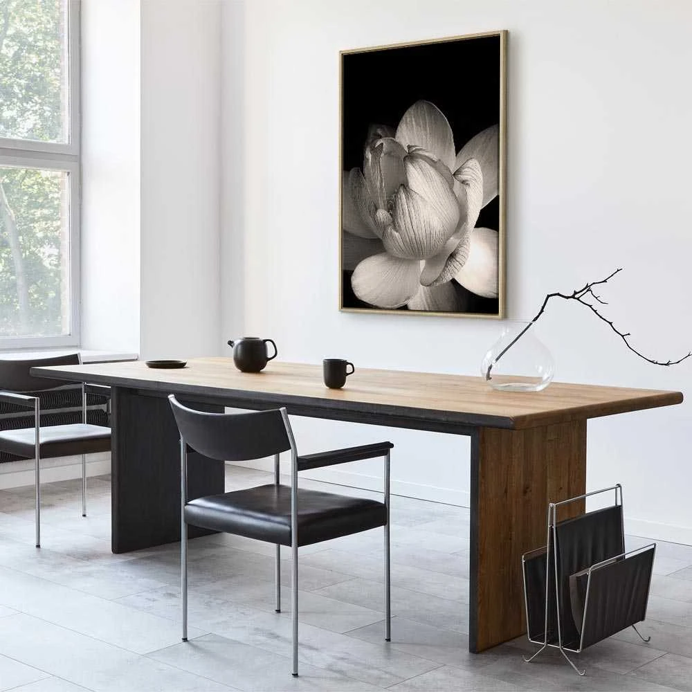 Artgeist Paveikslas - Delicacy of Petals in Nature (1-part) - Flower in Juodas and Baltas