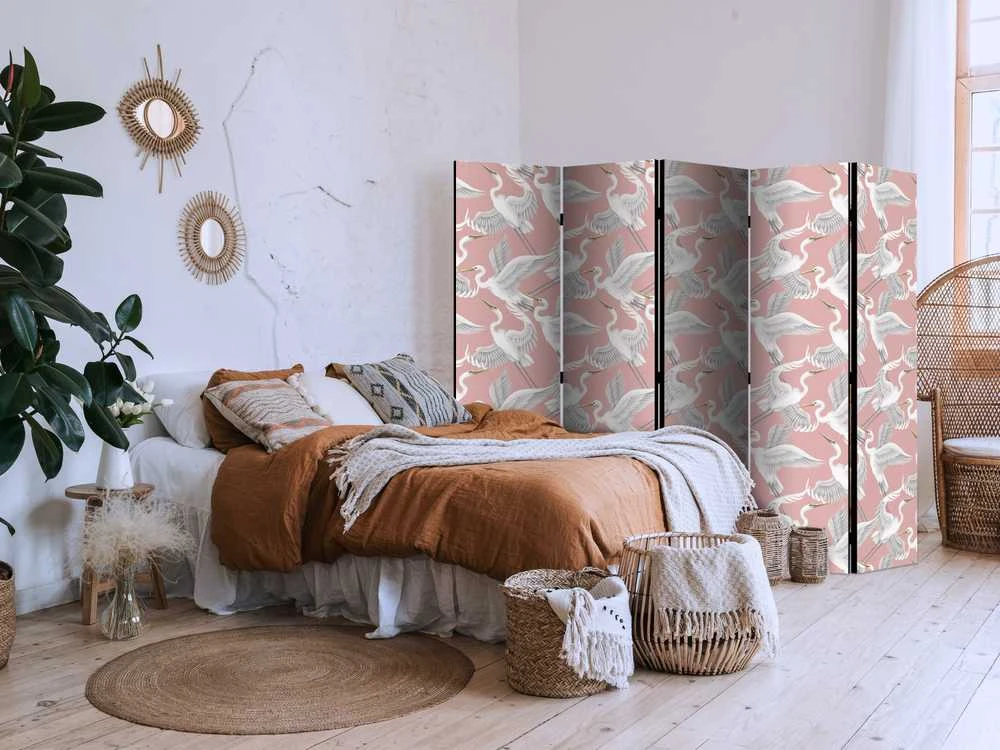 Artgeist Pertvara - Pastel birds - a delicate pattern of baltas and pilkas herons on a light pink background
