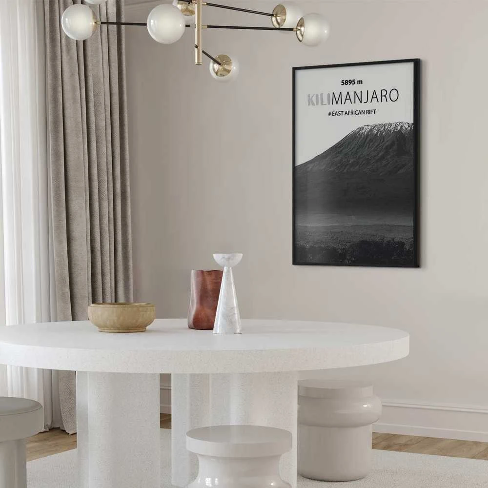 Artgeist Plakatas - The majestic Kilimanjaro mountain peak, crown of mountains, mountain landscape