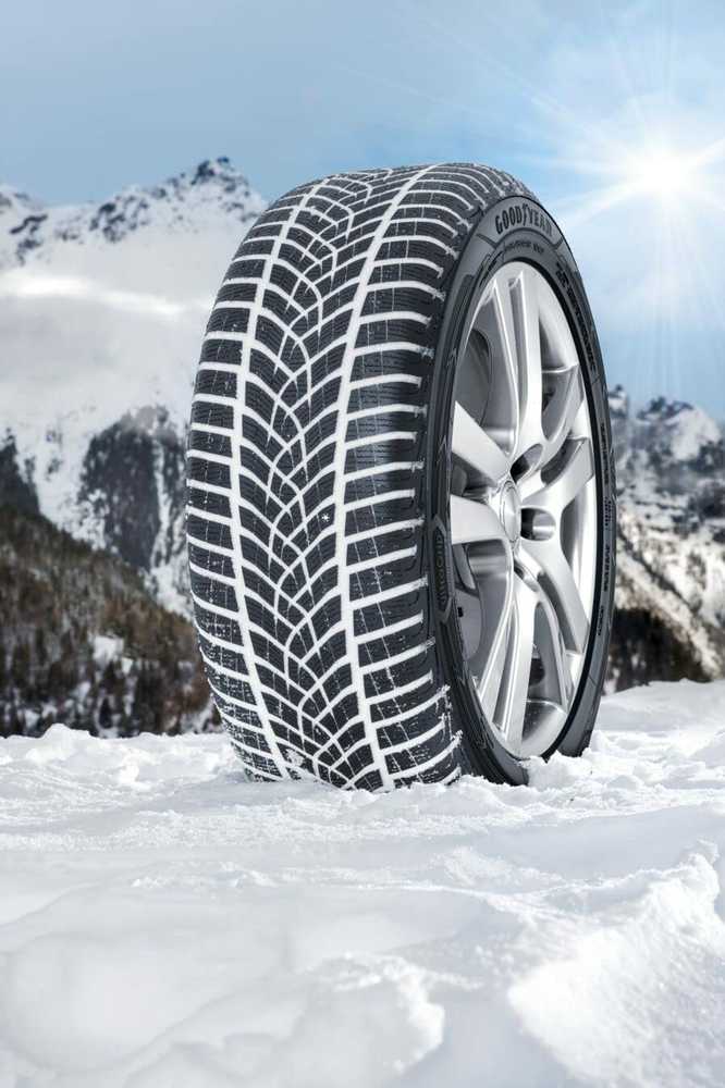 Goodyear Padangos UltraGrip Performance+ 103 V XL ( C B B 71 dB )