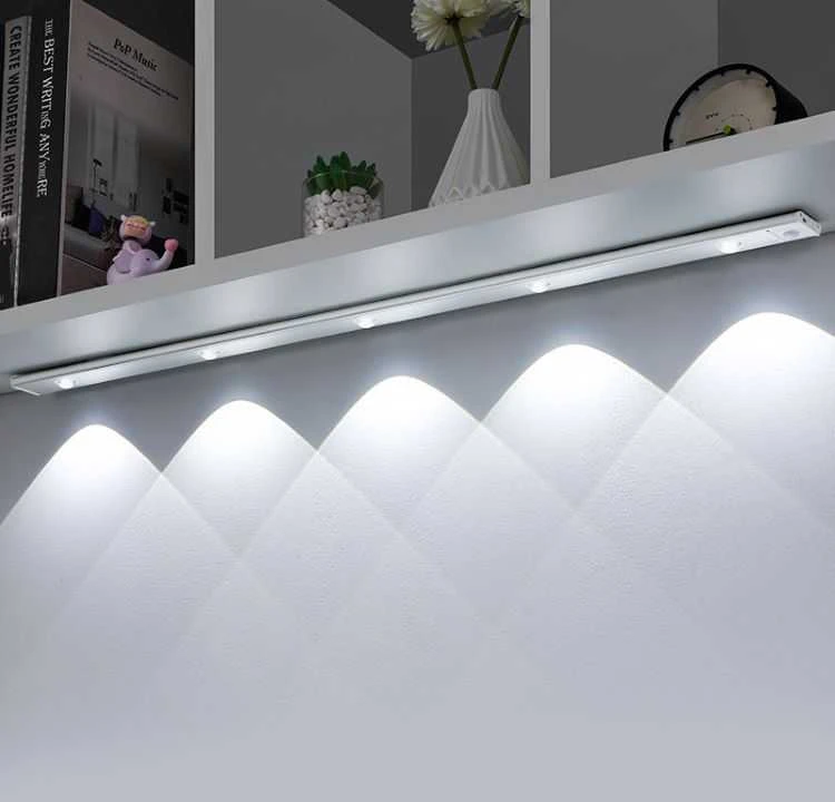 Sieninis šviestuvas Magnetinis LED įkraunamas šviestuvas su judesio davikliu (20 cm)