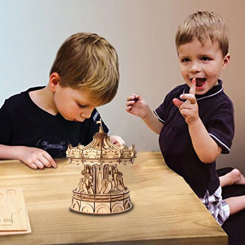 Robotime 3D medinis konstruktorius Karuselė