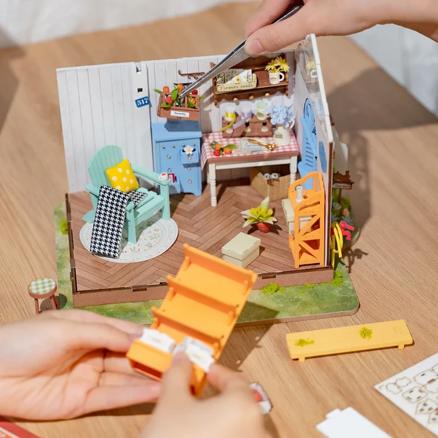 Robotime Mini namas 3D konstruktorius Dreamy Garden House