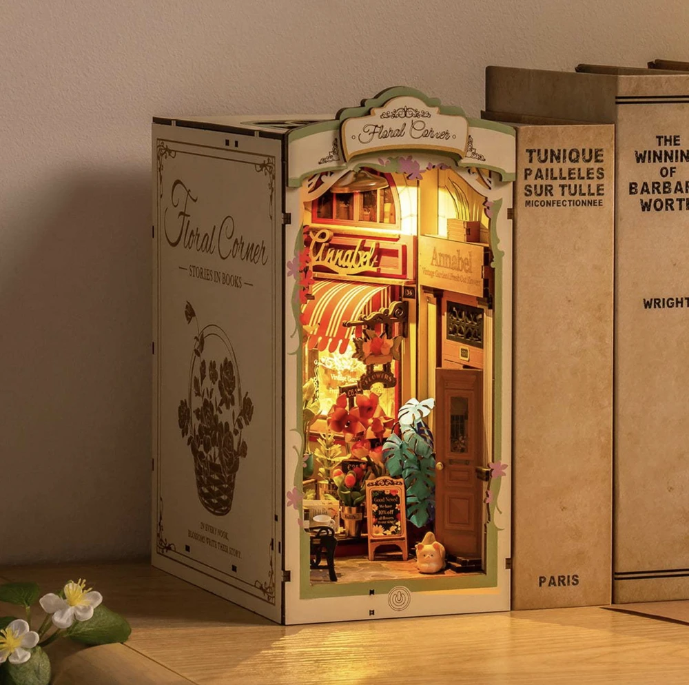 Robotime Mini namas 3D konstruktorius Floral Corner