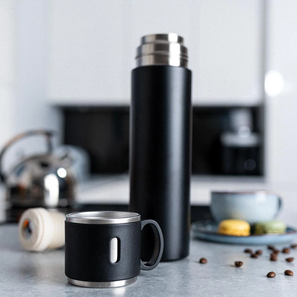 Thermos Termosas su puodelio formos dangteliu, 580 ml, juodas