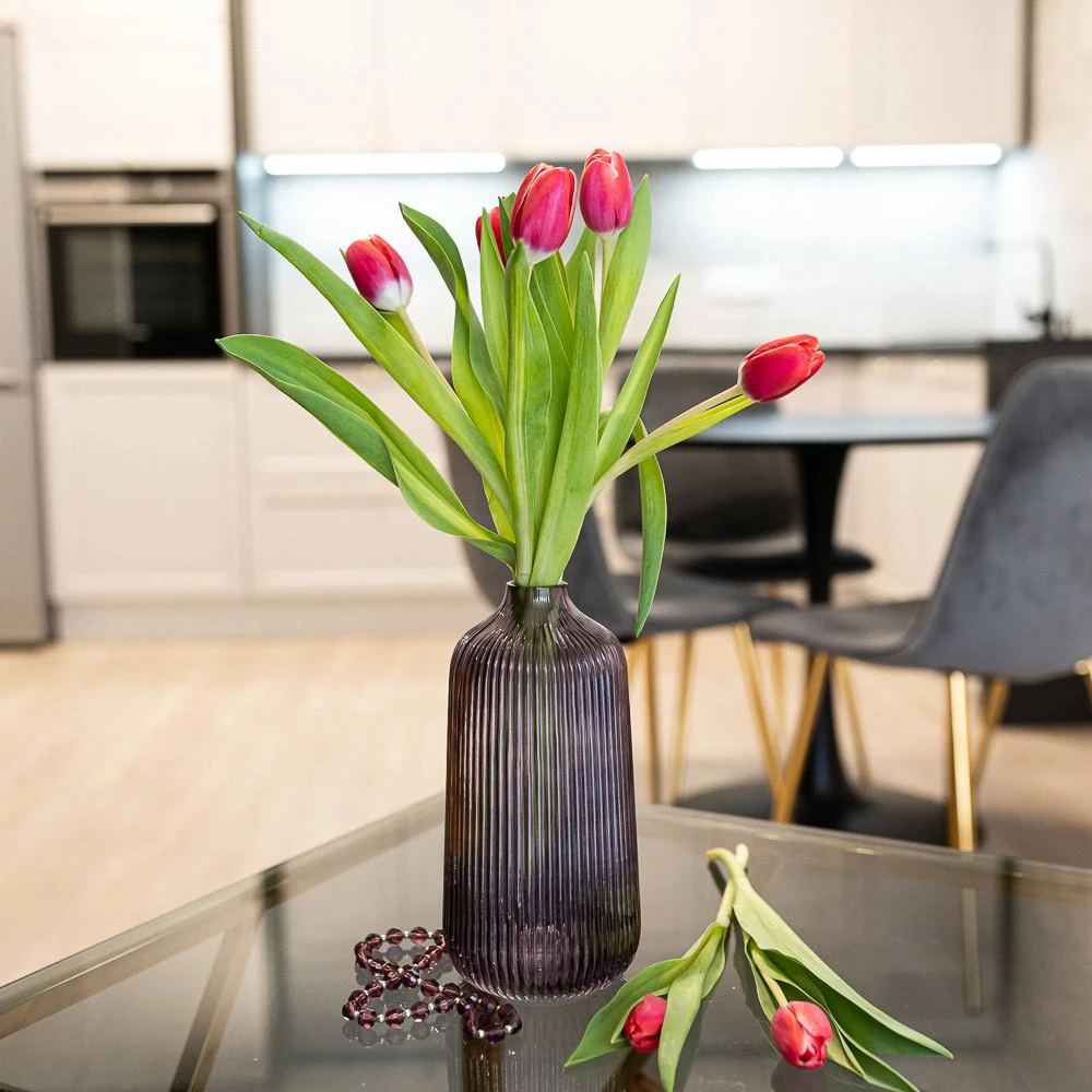 Glass vase h-21cm, violetinė (color box)