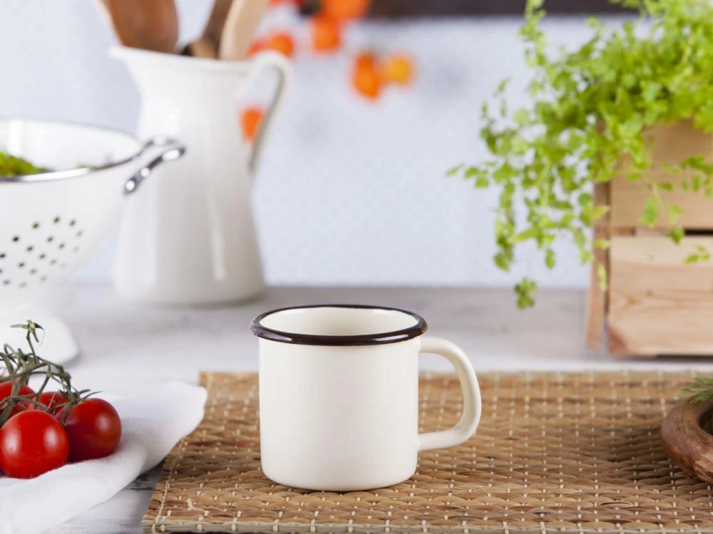 CREAM Emaliuotas puodelis 0,45 l, skersmuo 9 cm, aukštis 9 cm, kreminės spalvos