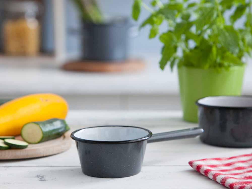 Altom Design Emaliuotas puodas su rankena, indukcinis puodas, Silesia, pilkai dėmėtas, 0,45l