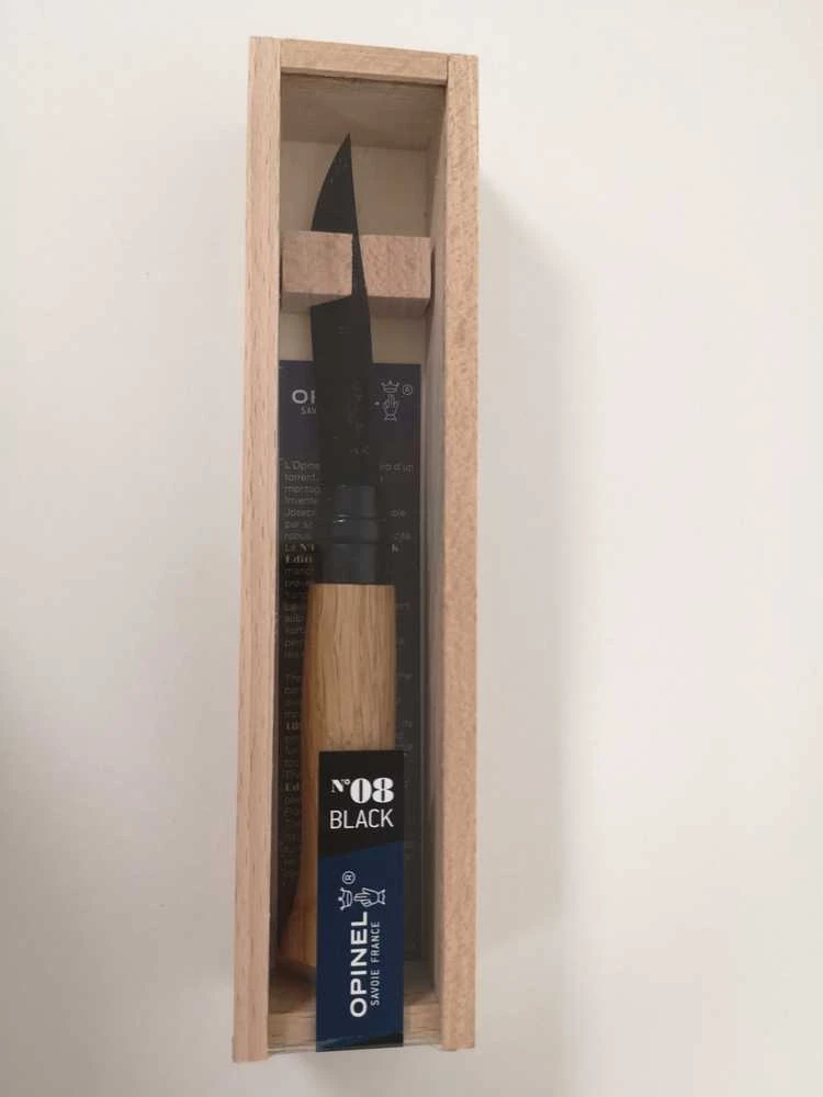 Opinel peilis Nr.8 juodais ašmenimis ir ąžuoline rankena Juodas Oak
