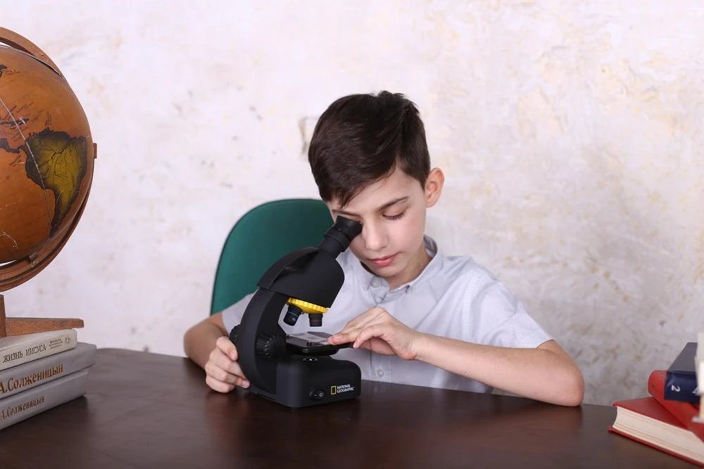Dėlionė Bresser Mikroskopas NATIONAL GEOGRAPHIC 40-640X su eksperimento komplektu ir išmaniojo telefono a