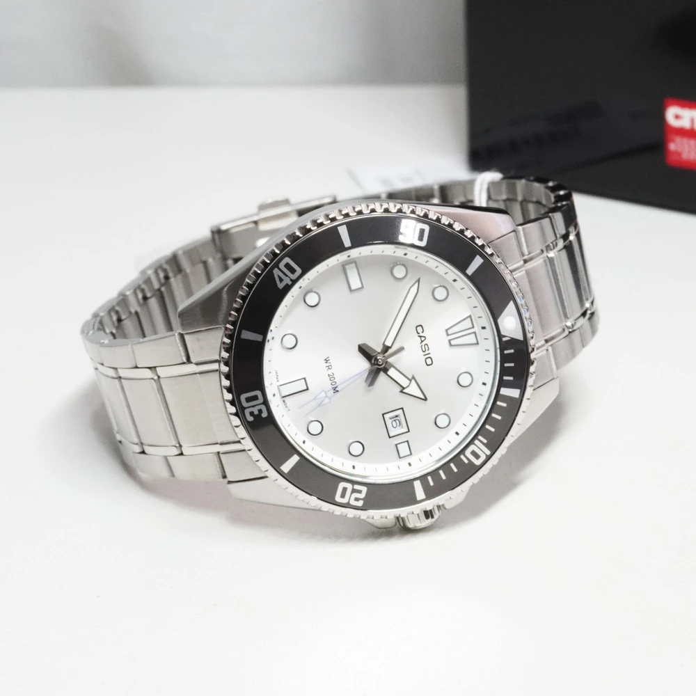 Casio kolekcijos MDV-107D-7AVEF laikrodis