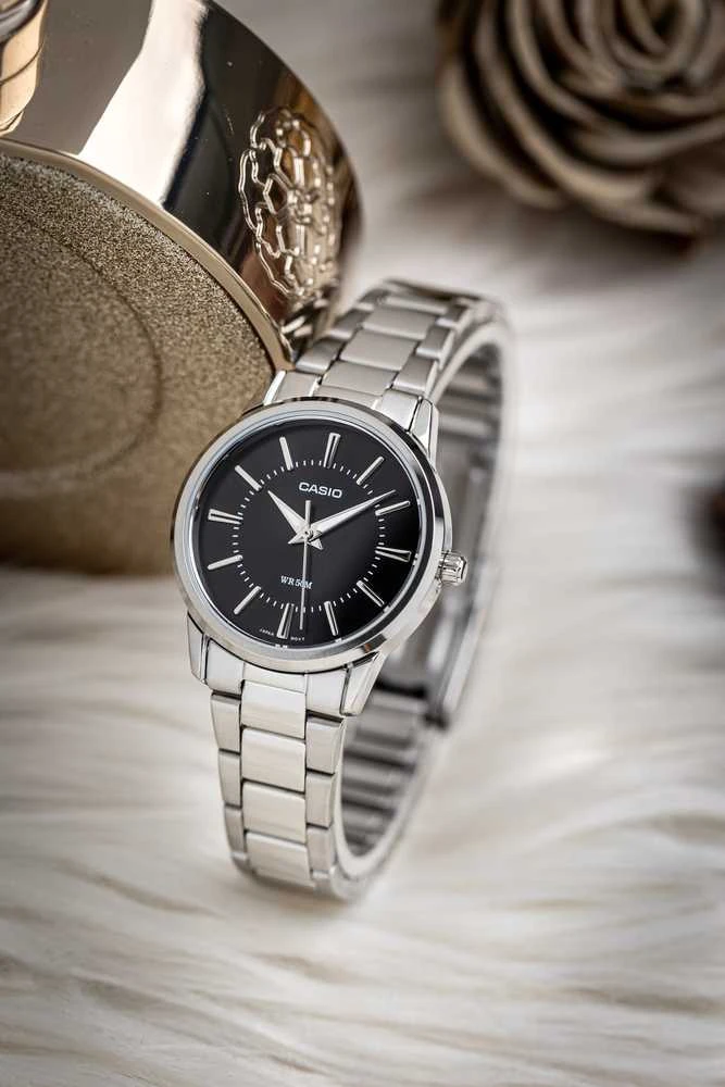 CASIO LTP-1303D-1AVDF WOMEN'S WATCH (zd591b) + BOX
