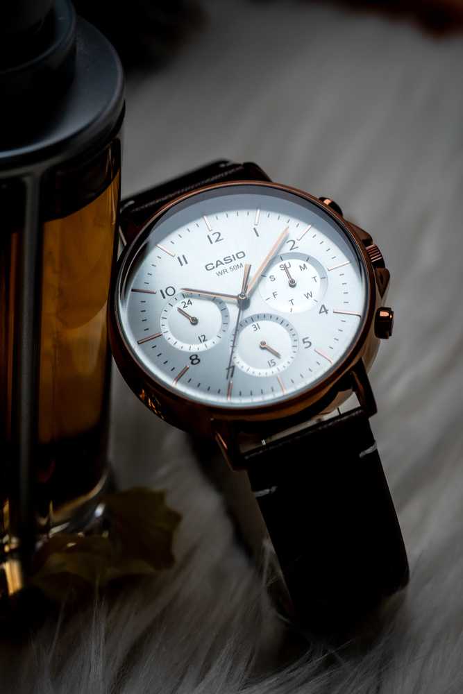 CASIO MTP-E321RL-5A VYRIŠKAS LAIKRODIS (zd190b) + DĖŽUTĖ