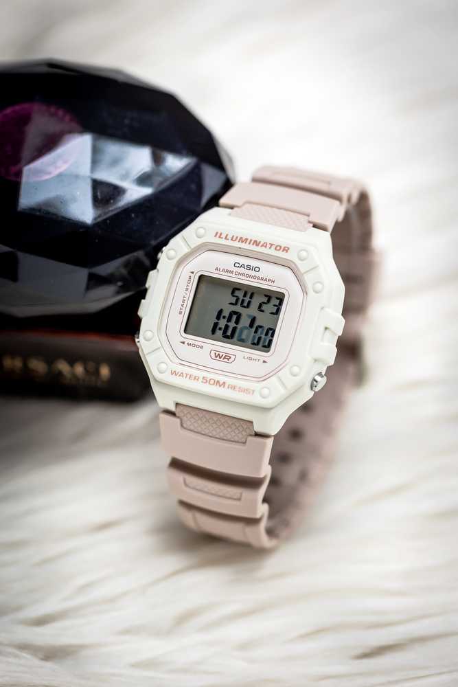 CASIO UNISEX LAIKRODIS W-218HC-4A2 + DĖŽUTĖ (zd208i)